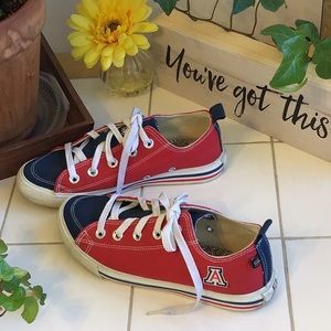 ‘Skicks’ UofA Low Top Women’s Sneakers